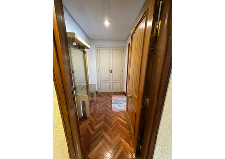 Mieszkanie do wynajęcia - Calle de la Infanta Mercedes Madrid, Hiszpania, 77 m², 1737 USD (6671 PLN), NET-93280623