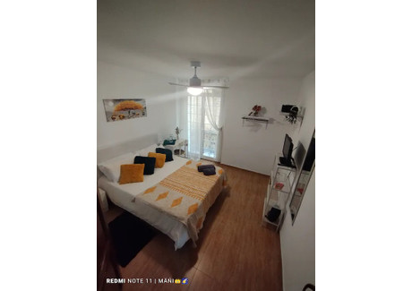 Mieszkanie do wynajęcia - Calle Burguerins Valencia, Hiszpania, 80 m², 625 USD (2557 PLN), NET-93414300