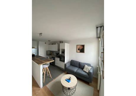 Mieszkanie do wynajęcia - Place de l'Ermitage Saint-Denis, Francja, 73 m², 625 USD (2563 PLN), NET-93518303