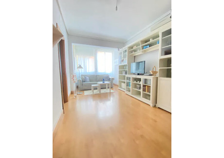 Mieszkanie do wynajęcia - Calle de Fernández de los Ríos Madrid, Hiszpania, 55 m², 1511 USD (6179 PLN), NET-93642635