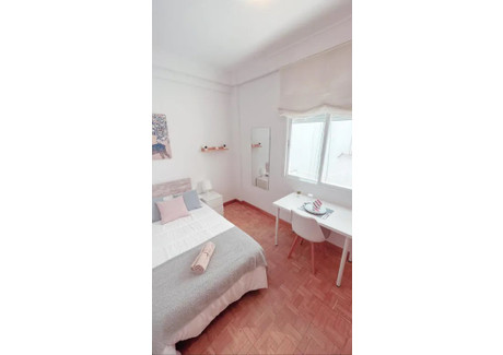 Mieszkanie do wynajęcia - Calle de Velayos Madrid, Hiszpania, 140 m², 640 USD (2458 PLN), NET-93874195