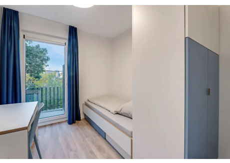 Mieszkanie do wynajęcia - Rathenaustraße Berlin, Niemcy, 88 m², 675 USD (2749 PLN), NET-102916608