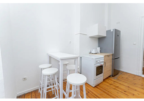 Mieszkanie do wynajęcia - Kantstraße Berlin, Niemcy, 99 m², 698 USD (2812 PLN), NET-65794931