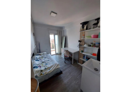 Mieszkanie do wynajęcia - Carrer de Cantàbria Barcelona, Hiszpania, 70 m², 517 USD (2113 PLN), NET-65792038