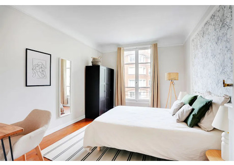 Mieszkanie do wynajęcia - Rue François Mouthon Paris, Francja, 65 m², 990 USD (4060 PLN), NET-94186603