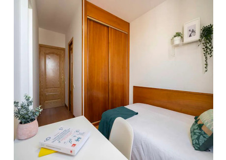 Mieszkanie do wynajęcia - Calle de Bravo Murillo Madrid, Hiszpania, 390 m², 785 USD (3162 PLN), NET-94239392