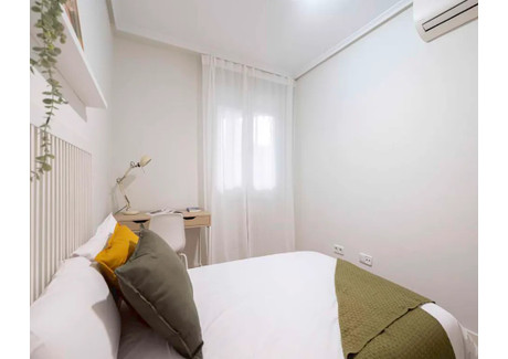 Mieszkanie do wynajęcia - Calle de Andrés Mellado Madrid, Hiszpania, 140 m², 973 USD (3832 PLN), NET-94239527