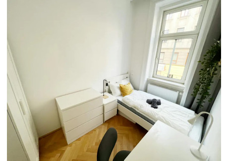 Mieszkanie do wynajęcia - Neustiftgasse Vienna, Austria, 72 m², 609 USD (2338 PLN), NET-94288465