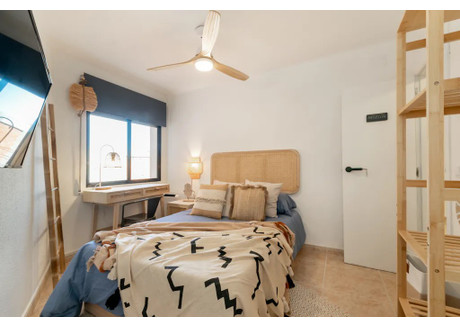 Mieszkanie do wynajęcia - Carrer dels Agudells Barcelona, Hiszpania, 75 m², 722 USD (3018 PLN), NET-95247909