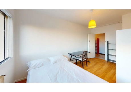 Mieszkanie do wynajęcia - Rue Marius Berliet Lyon, Francja, 75 m², 644 USD (2570 PLN), NET-95495605
