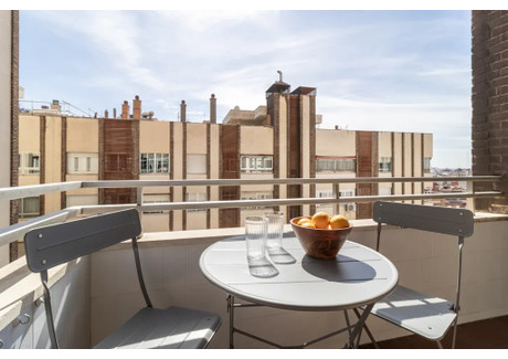 Mieszkanie do wynajęcia - Calle de Orense Madrid, Hiszpania, 87 m², 3887 USD (15 316 PLN), NET-95666291