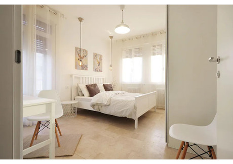 Mieszkanie do wynajęcia - Via Cernaia Padova, Włochy, 133 m², 575 USD (2293 PLN), NET-95746708
