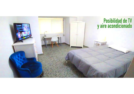 Mieszkanie do wynajęcia - Calle Plus Ultra Valencia, Hiszpania, 160 m², 489 USD (1928 PLN), NET-95958627