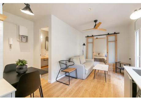 Mieszkanie do wynajęcia - Carrer dels Pescadors Barcelona, Hiszpania, 32 m², 2227 USD (8619 PLN), NET-96237234