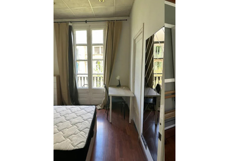 Mieszkanie do wynajęcia - Carrer de Pau Claris Barcelona, Hiszpania, 260 m², 549 USD (2109 PLN), NET-96388794