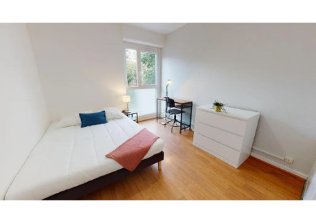Mieszkanie do wynajęcia - Avenue Auguste Blanqui Villeurbanne, Francja, 82 m², 595 USD (2398 PLN), NET-96451007
