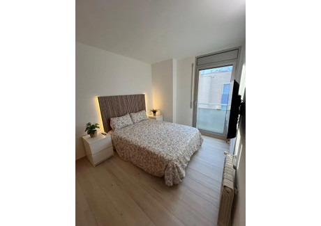 Mieszkanie do wynajęcia - Carrer de Fluvià Barcelona, Hiszpania, 110 m², 990 USD (4058 PLN), NET-96897444