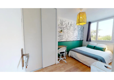 Mieszkanie do wynajęcia - Rue Édouard Branly Bron, Francja, 75 m², 550 USD (2218 PLN), NET-97060087