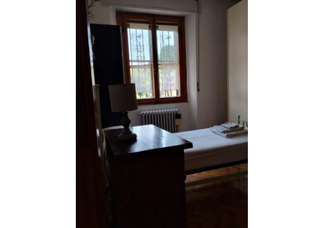 Mieszkanie do wynajęcia - Via Fratelli Zeno Florence, Włochy, 127 m², 1256 USD (5136 PLN), NET-97546821