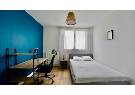 Mieszkanie do wynajęcia - Rue Auguste Renoir Talence, Francja, 96 m², 682 USD (2747 PLN), NET-97618926
