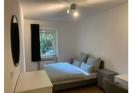 Mieszkanie do wynajęcia - Bettinaplatz Frankfurt Am Main, Niemcy, 75 m², 927 USD (3847 PLN), NET-98452975