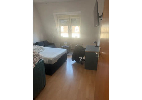 Mieszkanie do wynajęcia - Schwarzburgstraße Frankfurt Am Main, Niemcy, 80 m², 883 USD (3621 PLN), NET-99775250