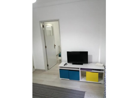 Mieszkanie do wynajęcia - Rua António Maria Pais Loures, Portugalia, 65 m², 1265 USD (5176 PLN), NET-99942612