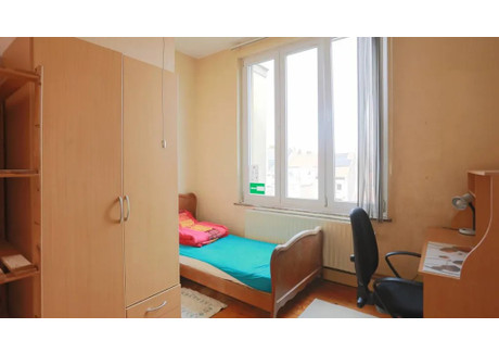 Mieszkanie do wynajęcia - Rue du Champ de la Couronne Brussels, Belgia, 70 m², 504 USD (2051 PLN), NET-90194974