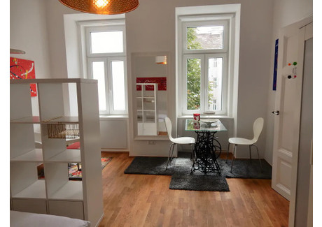 Mieszkanie do wynajęcia - Stolzenthalergasse Vienna, Austria, 30 m², 1076 USD (4133 PLN), NET-90196178