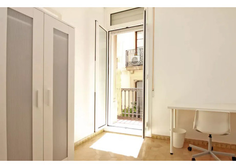 Mieszkanie do wynajęcia - Carrer de la Portaferrissa Barcelona, Hiszpania, 175 m², 662 USD (2541 PLN), NET-90197335