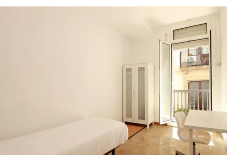 Mieszkanie do wynajęcia - Carrer de la Portaferrissa Barcelona, Hiszpania, 175 m², 615 USD (2514 PLN), NET-90197336