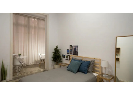 Mieszkanie do wynajęcia - Carrer Gran de Gràcia Barcelona, Hiszpania, 200 m², 980 USD (3792 PLN), NET-90198250