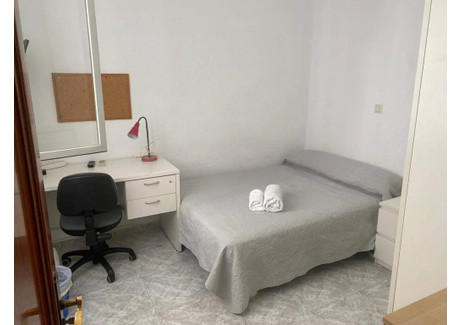 Mieszkanie do wynajęcia - Calle Diego de Almaguer Málaga, Hiszpania, 270 m², 583 USD (2339 PLN), NET-90199300