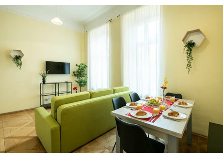 Mieszkanie do wynajęcia - Hybernská Prague, Czechy, 100 m², 2949 USD (11 296 PLN), NET-90199315