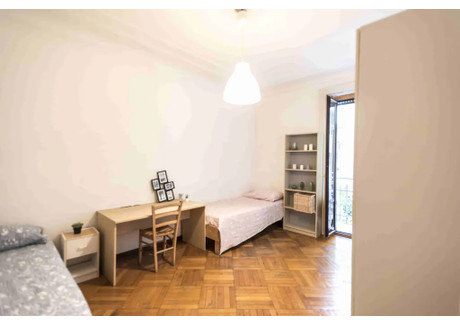 Mieszkanie do wynajęcia - Viale Campania Milan, Włochy, 75 m², 512 USD (2017 PLN), NET-90199382