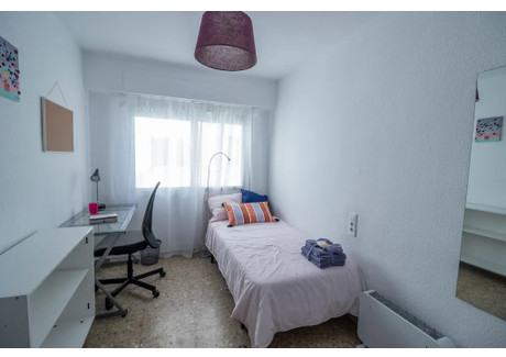 Mieszkanie do wynajęcia - Avenida del Cid Valencia, Hiszpania, 160 m², 413 USD (1584 PLN), NET-90204151