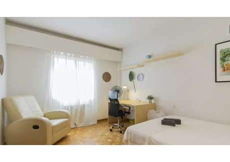 Mieszkanie do wynajęcia - Calle de Rafael Herrera Madrid, Hiszpania, 100 m², 682 USD (2709 PLN), NET-90204618