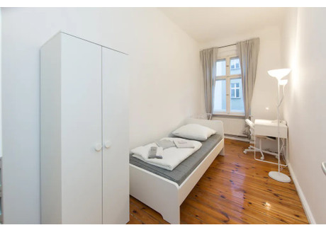 Mieszkanie do wynajęcia - Bornholmer Straße Berlin, Niemcy, 62 m², 712 USD (2792 PLN), NET-90206997