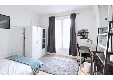 Mieszkanie do wynajęcia - Cité de la Chapelle Paris, Francja, 62 m², 904 USD (3679 PLN), NET-90207130