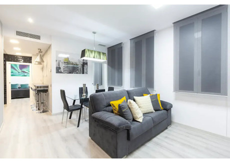 Mieszkanie do wynajęcia - Calle de Gravina Madrid, Hiszpania, 80 m², 1621 USD (6387 PLN), NET-90207421