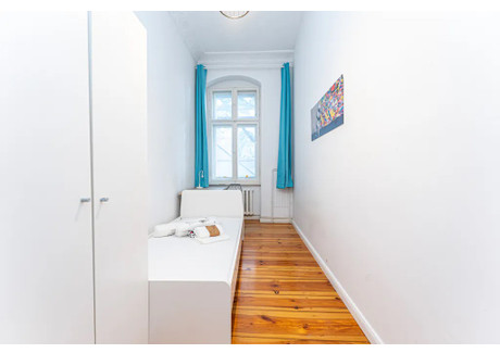 Mieszkanie do wynajęcia - Boxhagener Straße Berlin, Niemcy, 65 m², 626 USD (2402 PLN), NET-90207820