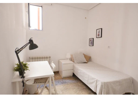 Mieszkanie do wynajęcia - Calle de Alberto Aguilera Madrid, Hiszpania, 170 m², 760 USD (2981 PLN), NET-90208461