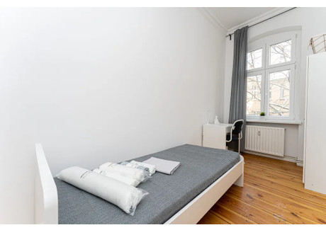 Mieszkanie do wynajęcia - Boxhagener Straße Berlin, Niemcy, 70 m², 669 USD (2570 PLN), NET-90208626