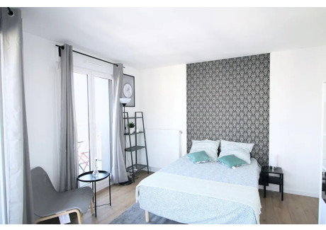 Mieszkanie do wynajęcia - Rue Mozart Clichy, Francja, 91 m², 907 USD (3709 PLN), NET-90209442