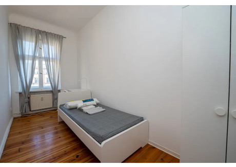 Mieszkanie do wynajęcia - Boxhagener Straße Berlin, Niemcy, 63 m², 751 USD (3070 PLN), NET-90209573