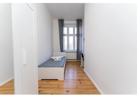 Mieszkanie do wynajęcia - Bornholmer Straße Berlin, Niemcy, 55 m², 672 USD (2707 PLN), NET-90209726