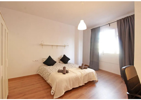 Mieszkanie do wynajęcia - Carrer d'Alí bei Barcelona, Hiszpania, 85 m², 805 USD (3291 PLN), NET-90200304