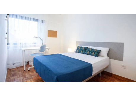 Mieszkanie do wynajęcia - Calle José Silva Madrid, Hiszpania, 280 m², 577 USD (2327 PLN), NET-90201180