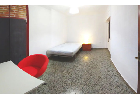 Mieszkanie do wynajęcia - Calle Plus Ultra Valencia, Hiszpania, 160 m², 466 USD (1835 PLN), NET-90201826