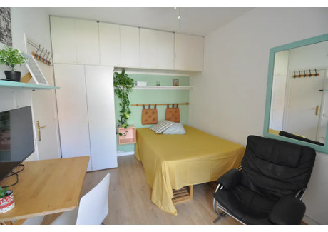 Mieszkanie do wynajęcia - Carrer de Sicília Barcelona, Hiszpania, 100 m², 622 USD (2580 PLN), NET-90203587